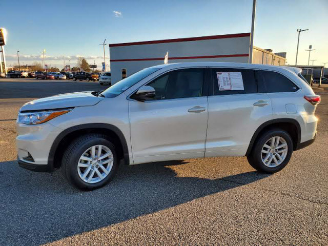 Certified Pre Owned 2015 Toyota Highlander Le Front Wheel Drive Suv